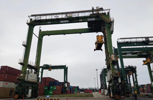 INVT Energy-Saving Solution for Variable Speed Diesel RTG Cranes